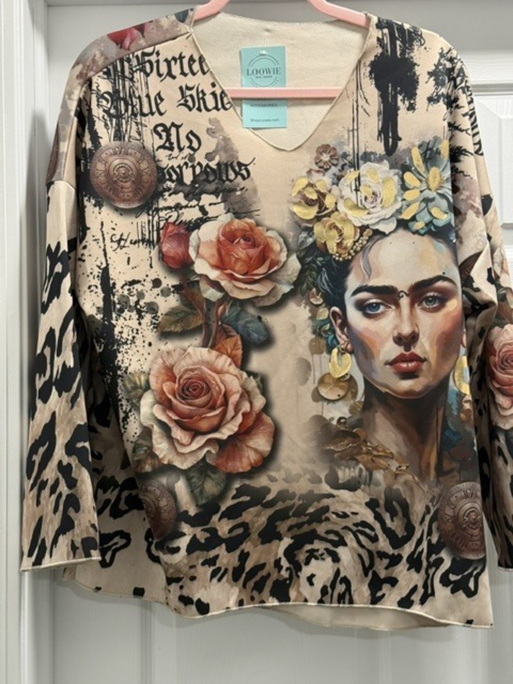 L1336 | Loowie Leopard Floral Frida V-Neck Top | One Size S-L